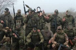 ЧВК «Вагнер» обещала заключенным свободу, если они будут воевать в Украине полгода — и этот срок прошел. Что известно о помиловании осужденных