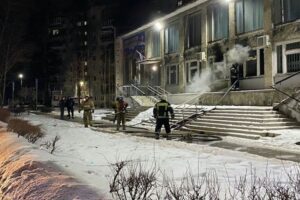 Поджоги машин МВД и разбитые окна военкомата: в Петербурге четыре новых фигуранта по делам о насильственном протесте. Кто они?