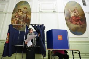 Чем отличаются выборы в Петербурге? Изучили 13 лет голосований и рассказываем про самый провластный район, уровень протестных бюллетеней и явку 100%