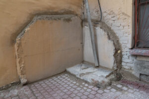 До революции почти в каждом дворе в центре Петербурга был туалет. А дырки от них можно было случайно встретить еще 100 лет. Как так?