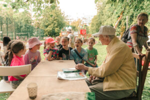 «Найти свою маленькую родину». В Петербурге стало еще больше добрососедских фестивалей и инициатив. Мы поговорили с теми, кто их создает